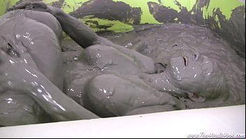 nigeria girls bath